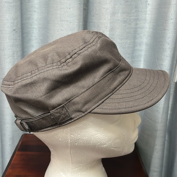 Calvin Klein Accessories - Saucy Calvin Klein Grey Newsboy Cap Size S/M